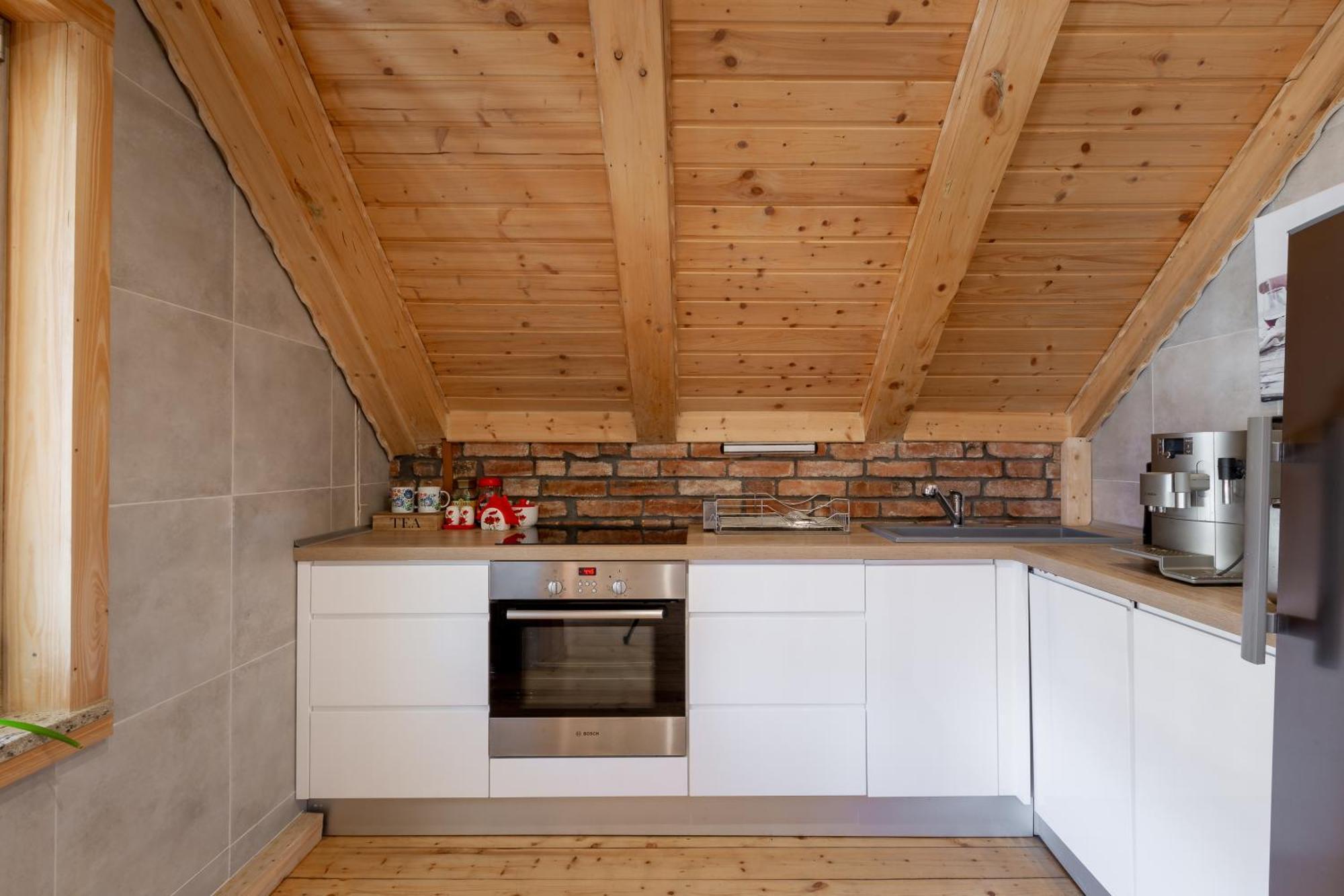 Apartamenty Pod Skocznia Karpacz Rom bilde